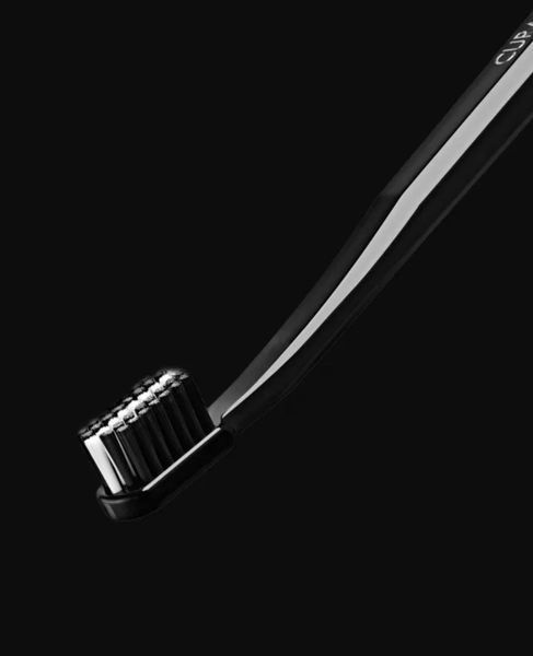 Curaprox White is black Duo Ultrasoft Набір зубних щіток 2 шт ЦБ-00033717 фото